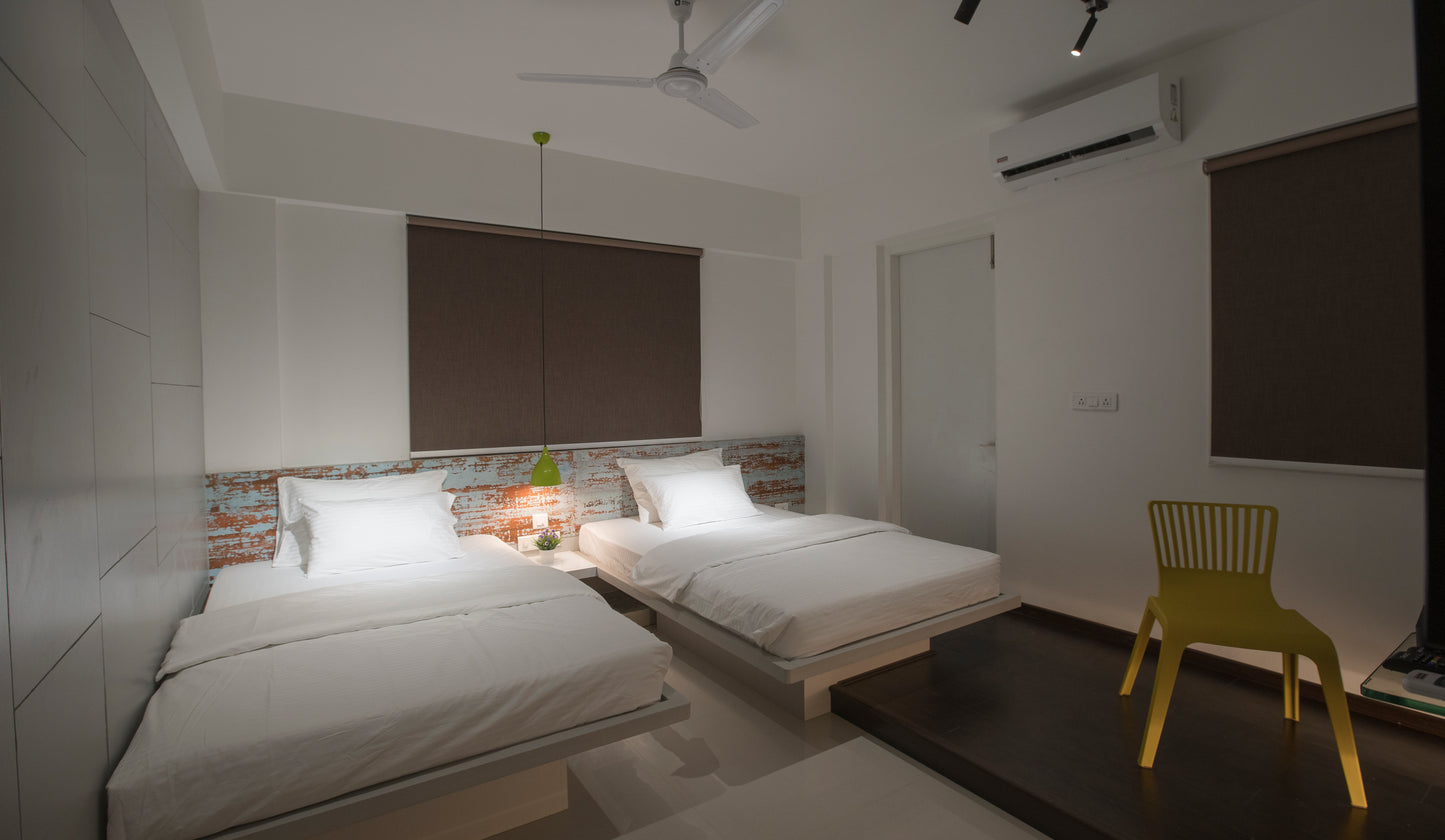 Flamingos Service Apartment