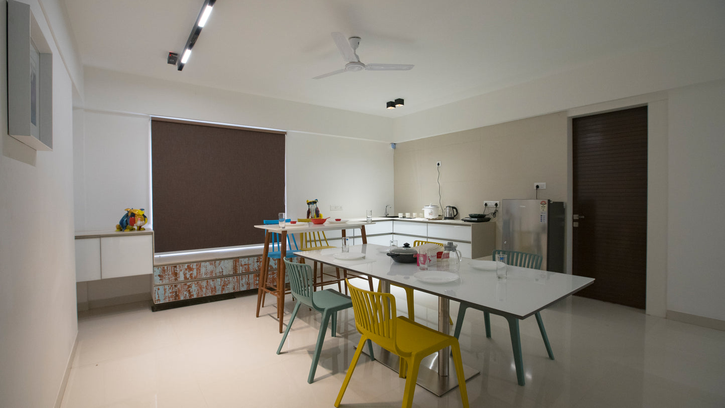 Flamingos Service Apartment