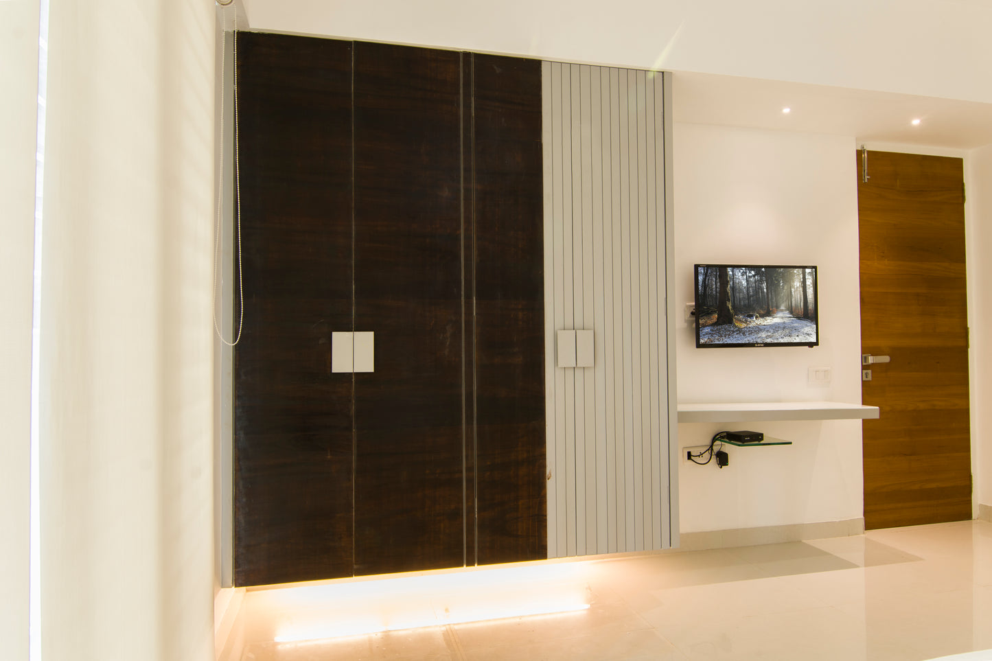 Flamingos Service Apartment
