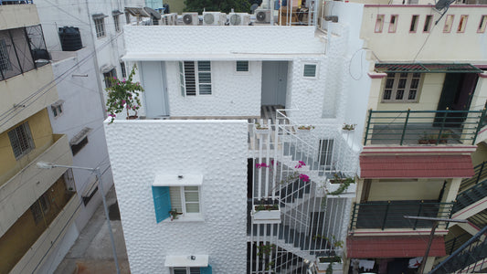 Studio 421 service apartment