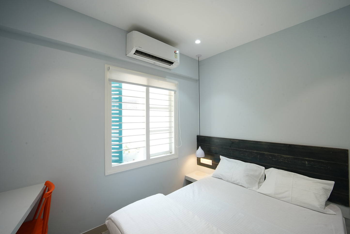 Studio 421 service apartment